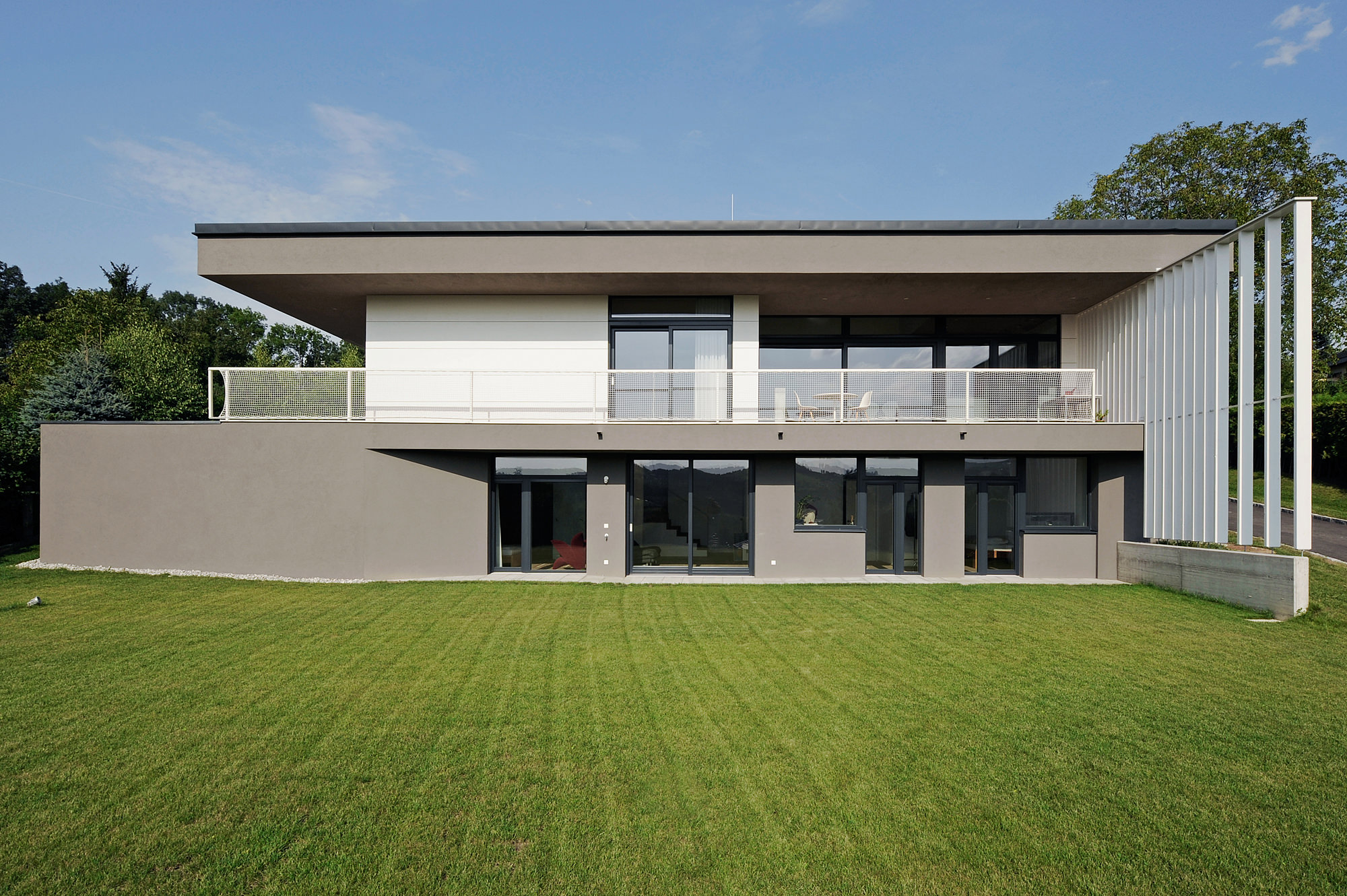 haus_G_07_einfamilienhaus_am_hang_steyr_oberoesterreich_junger_beer_architektur