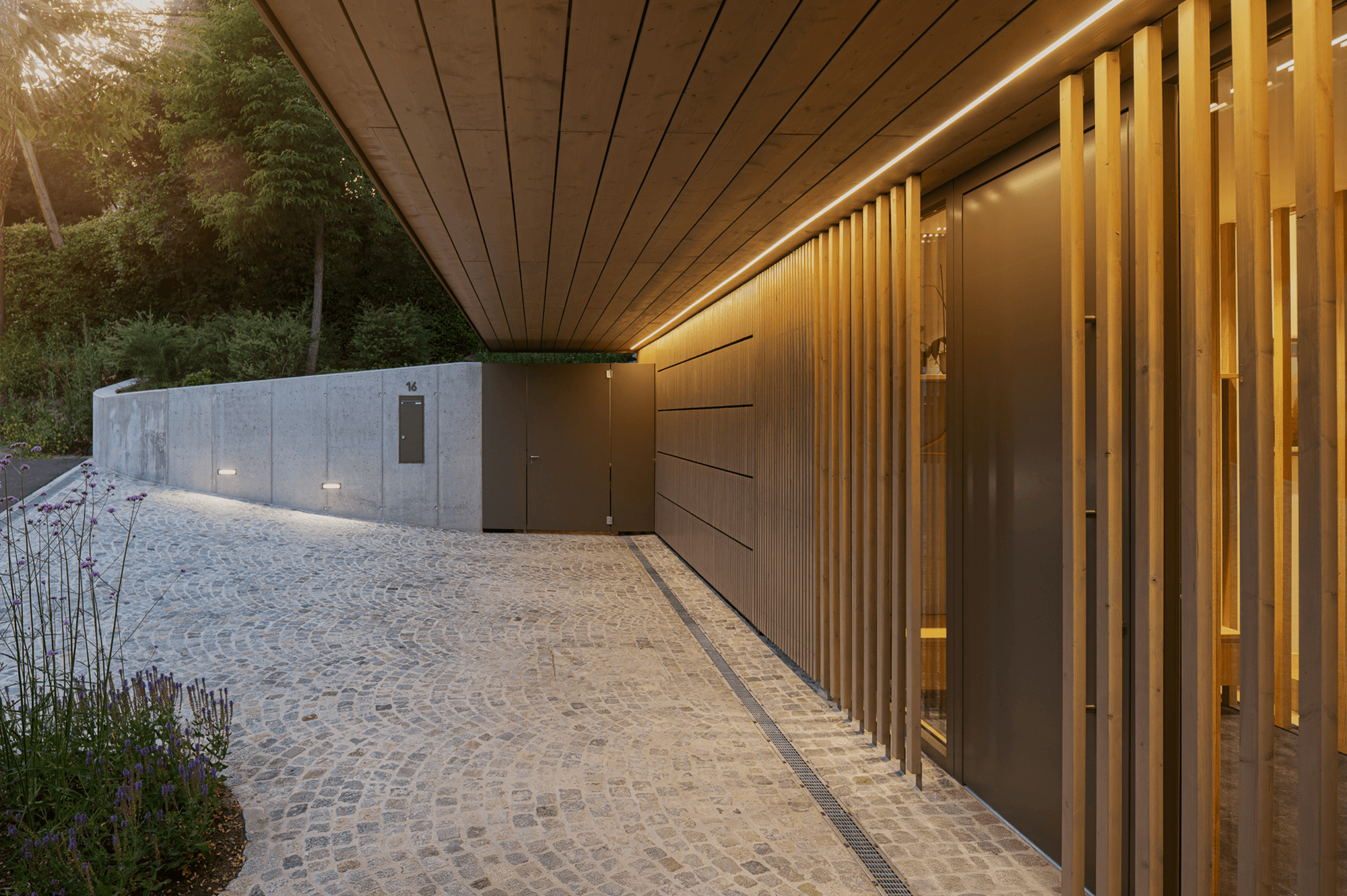 Villa Eingangsportal