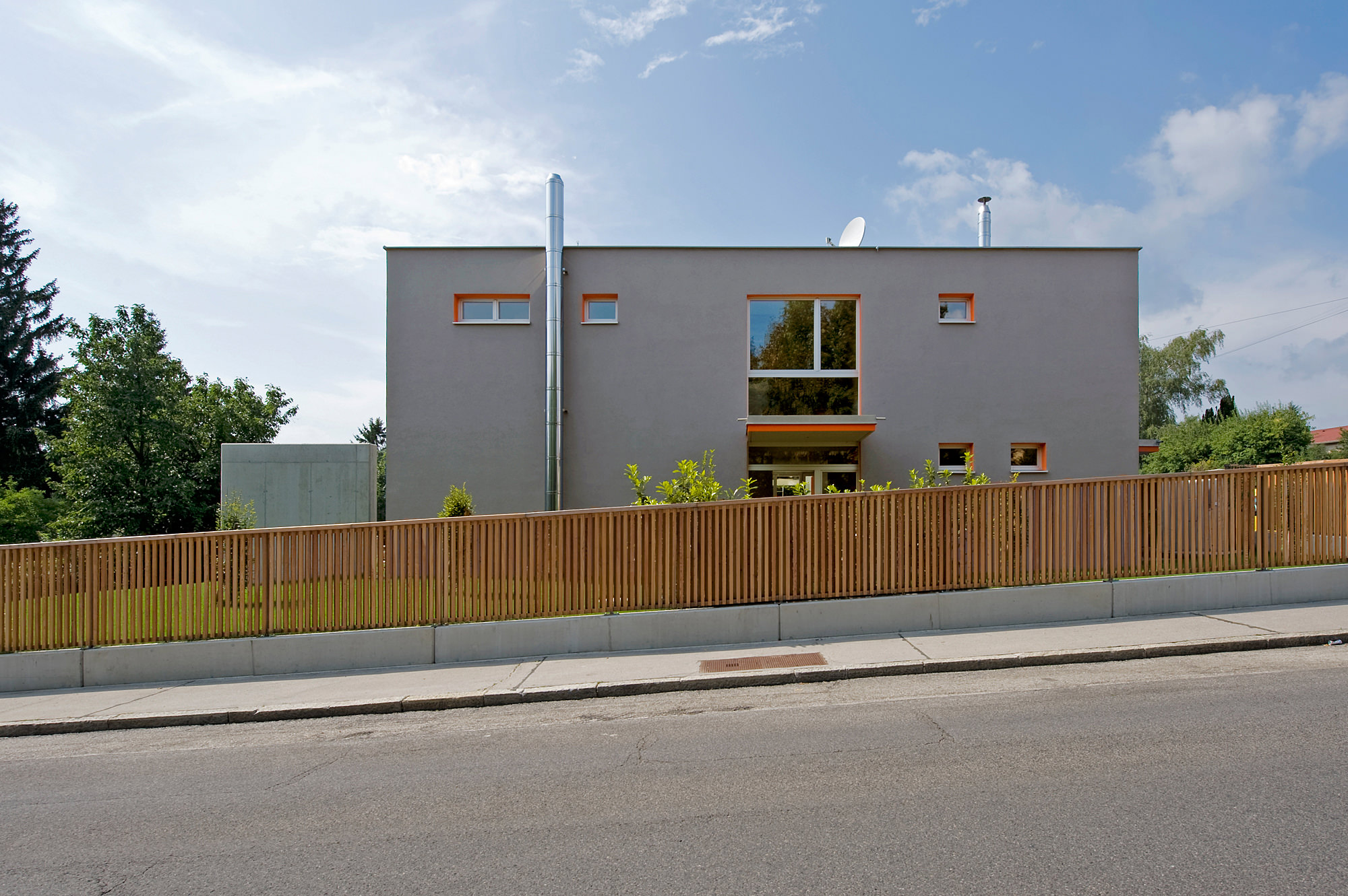 haus_L_03_einfamilienhaus_niedrigenergiehaus_1230_wien_junger_beer_architektur