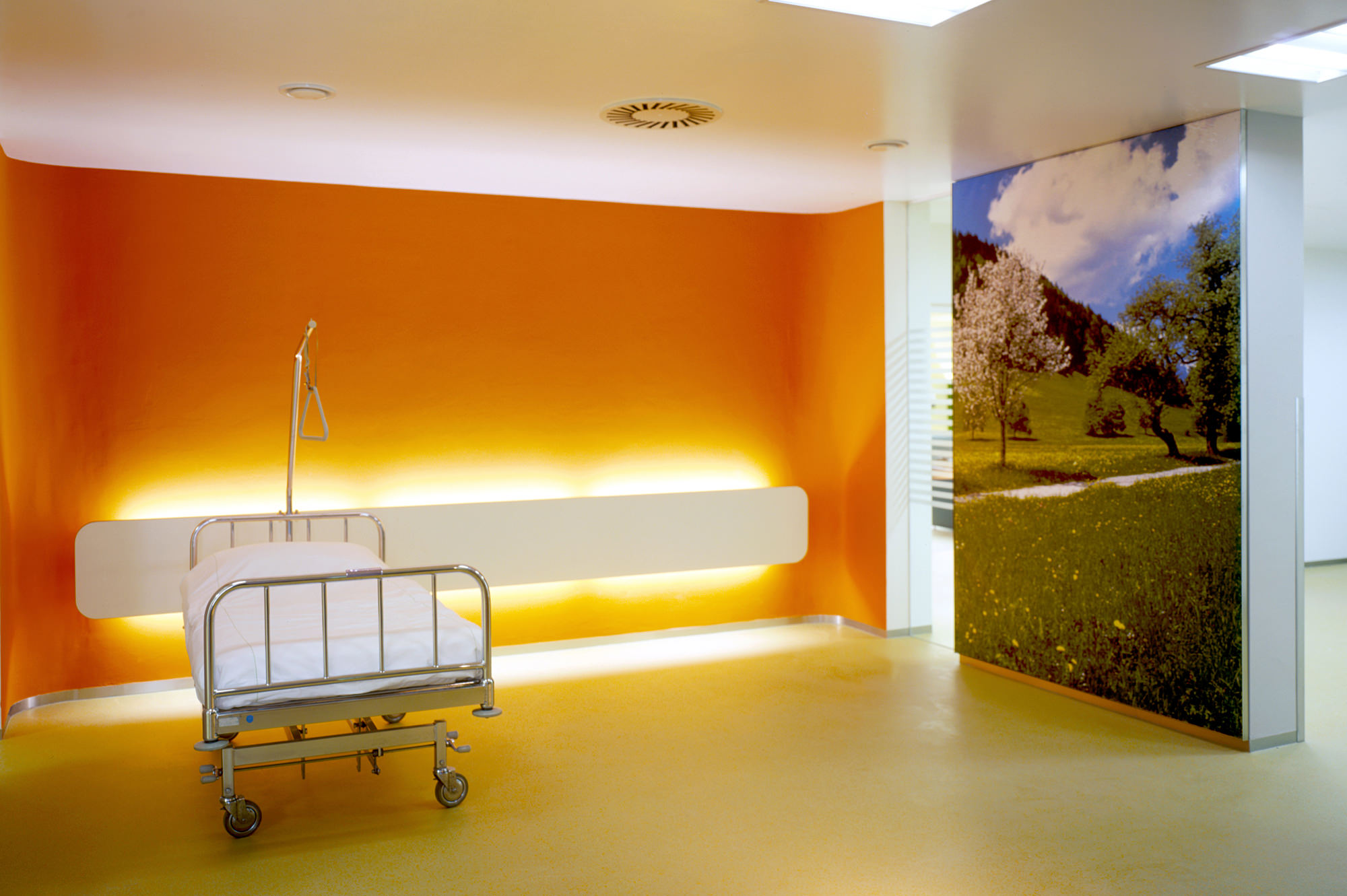 krankenhaus_kitzbuehel_03_umbau_sanierung__junger_beer_architektur